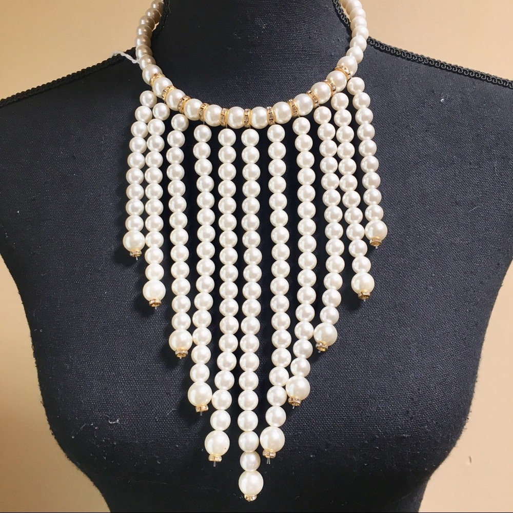 Pearl Necklace Bulky Cascading